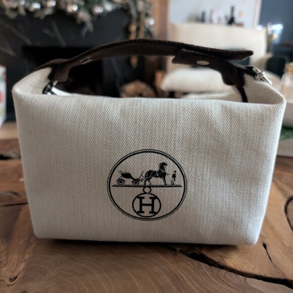 GUC Crossbody bag - Picture 1 of 8